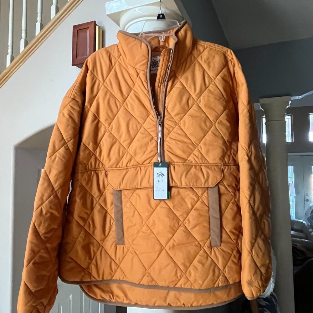 Light pullover puffer jacket. NWT - image 2
